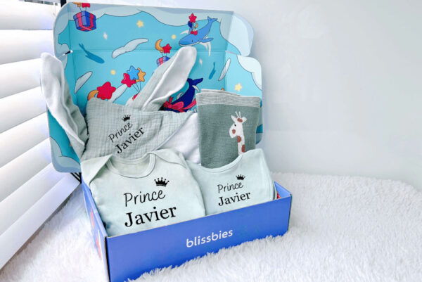 Green kiwi personalised baby gift set