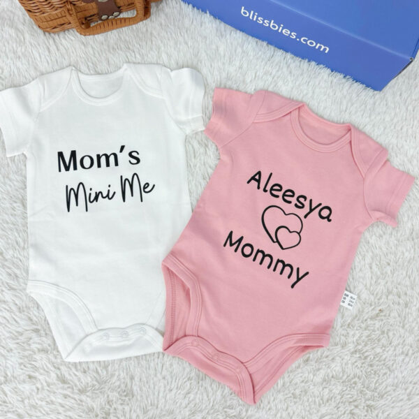 Super mummy daddy personalised white and pink baby rompers