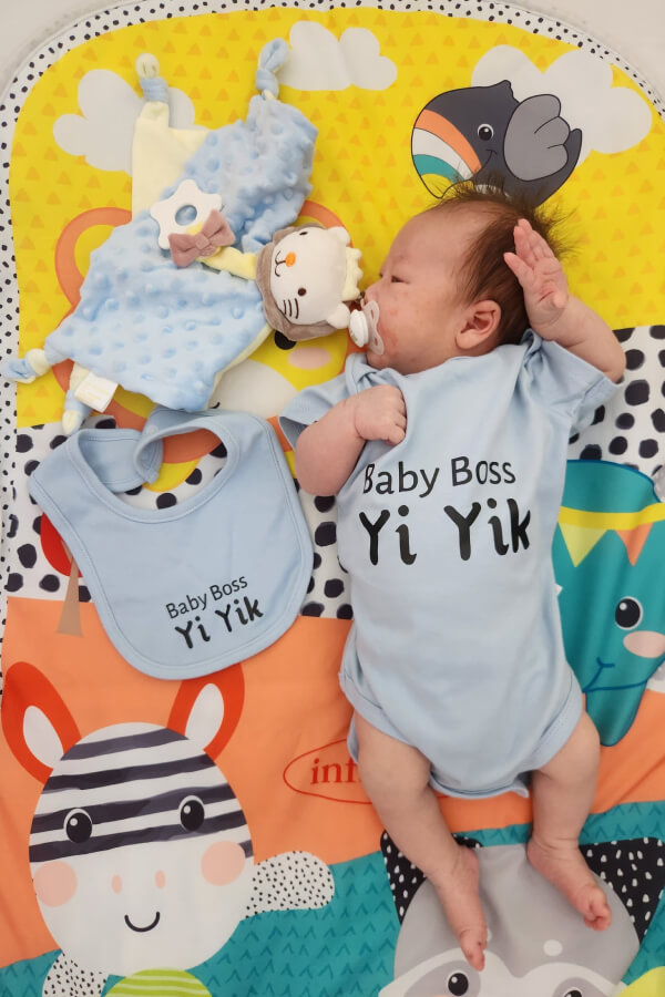 Home SG 18 Blissbies baby gift set testimonial photo by family (Baby Boss Yi Yik)